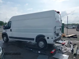 2018 Ram ProMaster Cargo z VIN 3C6TRVDG5JE146918, wystawiony jako IAAI lot #42086347 z przebiegiem 95 277 mil mil oraz . Historia ofert i sprzedaży dostępna na DreamBid. Obrazek 14.