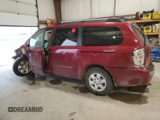 2008 Kia Sedona LX with VIN KNDMB233386235871, listed as a Copart auction lot 70498524 with 0 mi miles and Salvage Title. Bid and sale history available at carsss.com. Image 2.