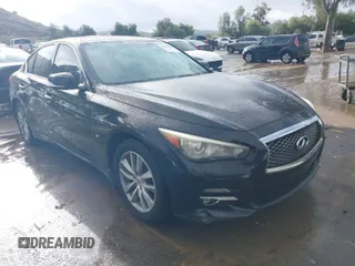 2014 Infiniti Q50 with VIN JN1BV7AP8EM675841, listed as a IAAI auction lot 41582924 with 139,637 mi miles. Bid and sale history available at carsss.com. Image 1.