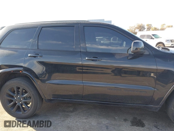 2018 Jeep Grand Cherokee Altitude with VIN 1C4RJEAG2JC430688, listed as a IAAI auction lot 41851808 with 82,959 mi miles. Bid and sale history available at carsss.com. Image 14.
