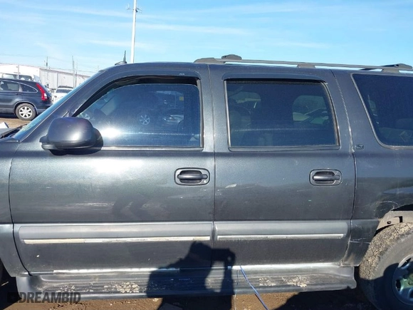 2003 Chevrolet Suburban LT with VIN 3GNFK16ZX3G236355, listed as a IAAI auction lot 38329078 with NaN miles. Bid and sale history available at carsss.com. Image 14.