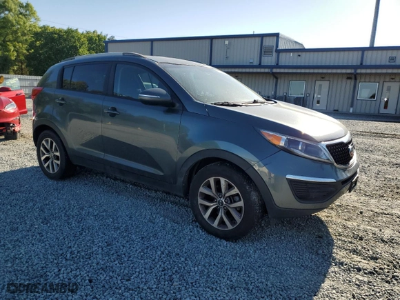 2014 Kia Sportage LX with VIN KNDPB3AC2E7564721, listed as a Copart auction lot 53752575 with 95,528 mi miles and Clean Title. Bid and sale history available at carsss.com. Image 4.
