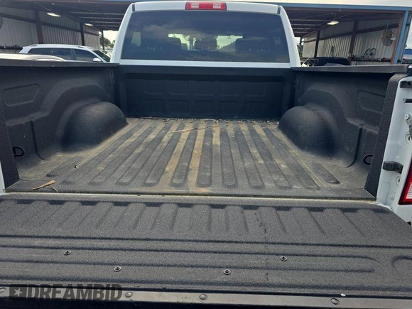 2023 Ram 1500 Tradesman z VIN 3C6RR7KG0PG675750, wystawiony jako IAAI lot #42566385 z przebiegiem 41 272 mil mil oraz . Historia ofert i sprzedaży dostępna na DreamBid. Obrazek 16.