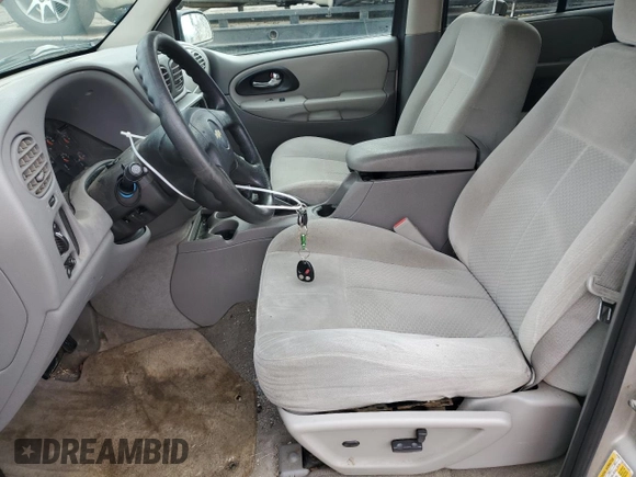 2007 Chevrolet TrailBlazer LS with VIN 1GNDT13S772221905, listed as a Copart auction lot 47778175 with 189,854 mi miles and Clean Title. Bid and sale history available at DreamBid. Image 7.