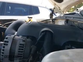 2005 Chevrolet Tahoe LT with VIN 1GNEK13T65J160906, listed as a IAAI auction lot 42518293 with 301,009 mi miles and . Bid and sale history available at DreamBid. Image 19.