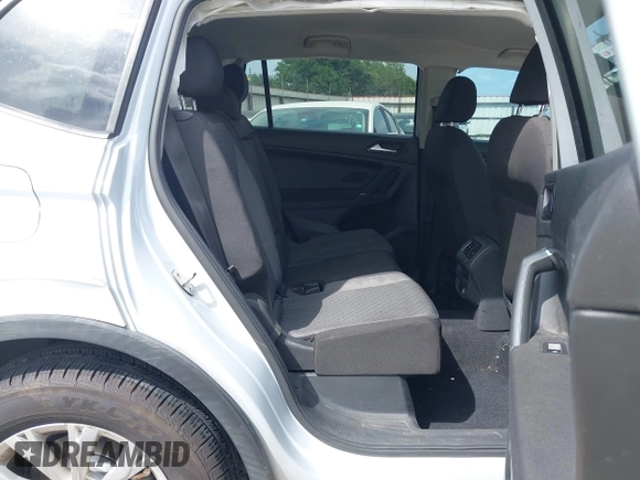 2018 Volkswagen Tiguan S with VIN 3VV1B7AX0JM092116, listed as a IAAI auction lot 42388339 with 103,412 mi miles and . Bid and sale history available at DreamBid. Image 8.