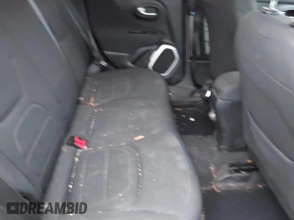 2018 Jeep Renegade Latitude with VIN ZACCJABB9JPJ34769, listed as a IAAI auction lot 41186972 with 204,900 mi miles. Bid and sale history available at carsss.com. Image 8.
