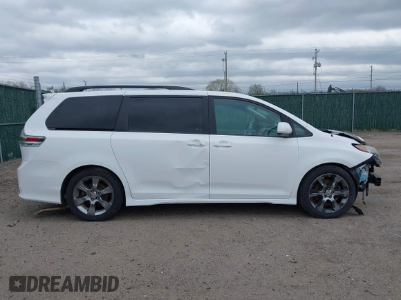 2011 Toyota Sienna SE with VIN 5TDXK3DC9BS158089, listed as a IAAI auction lot 41934896 with 177,219 mi miles. Bid and sale history available at carsss.com. Image 14.