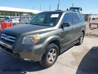 2006 Honda Pilot EX-L with VIN 5FNYF28526B025764, listed as a IAAI auction lot 41981311 with 251,080 mi miles. Bid and sale history available at carsss.com. Image 2.