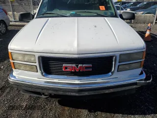 1998 GMC Sierra 1500 with VIN 2GTEK19M6W1546973, listed as a Copart auction lot 44362325 with 237,334 mi miles and Salvage Title. Bid and sale history available at DreamBid. Image 11.