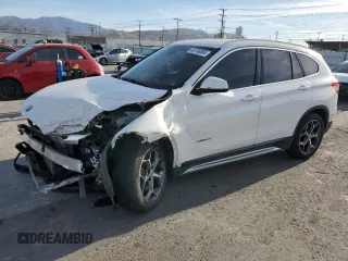 2018 BMW X1 sDrive28i with VIN WBXHU7C35J5H42829, listed as a Copart auction lot 85746804 with 101,671 mi miles and Salvage Title. Bid and sale history available at carsss.com. Image 1.