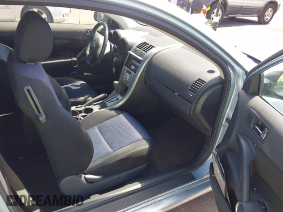 2005 Scion tC z VIN JTKDE177450055224, wystawiony jako IAAI lot #41993183 z przebiegiem 82 697 mil mil oraz . Historia ofert i sprzedaży dostępna na DreamBid. Obrazek 5.