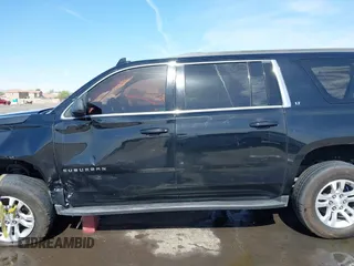 2018 Chevrolet Suburban LT z VIN 1GNSCHKC4JR111130, wystawiony jako IAAI lot #42383199 z przebiegiem 44 584 mil mil oraz . Historia ofert i sprzedaży dostępna na DreamBid. Obrazek 15.