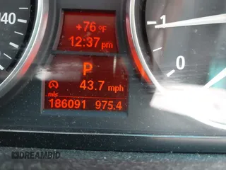 2006 BMW 3 Series 325i with VIN WBAVB17576NK31560, listed as a IAAI auction lot 42384770 with 186,091 mi miles and . Bid and sale history available at DreamBid. Image 15.