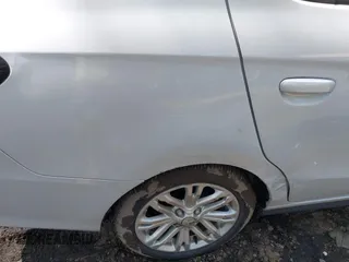 2023 Mitsubishi Mirage SE z VIN ML32FVFJ3PHF00899, wystawiony jako IAAI lot #42106066 z przebiegiem 35 720 mil mil oraz . Historia ofert i sprzedaży dostępna na DreamBid. Obrazek 6.