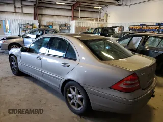 2004 Mercedes-Benz C 320 with VIN WDBRF64J24F547073, listed as a Copart auction lot 83461944 with 98,420 mi miles and Salvage Title. Bid and sale history available at DreamBid. Image 2.