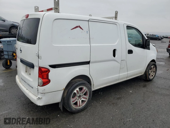 2013 Nissan NV200 SV with VIN 3N6CM0KN4DK696075, listed as a Copart auction lot 82459404 with 255,146 mi miles and Salvage title. Bid and sale history available at DreamBid. Image 3.