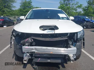 2020 Jeep Compass Latitude z VIN 3C4NJDBBXLT168695, wystawiony jako IAAI lot #42476489 z przebiegiem 23 213 mil mil oraz . Historia ofert i sprzedaży dostępna na DreamBid. Obrazek 12.