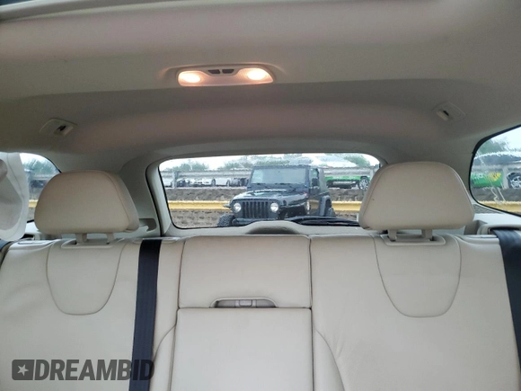 2014 Volvo XC60 3.2L z VIN YV4952DL1E2517521, wystawiony jako Copart lot #52708663 z przebiegiem 92 036 mil mil oraz Szkoda całkowita • Salvage title. Historia ofert i sprzedaży dostępna na DreamBid. Obrazek 10.