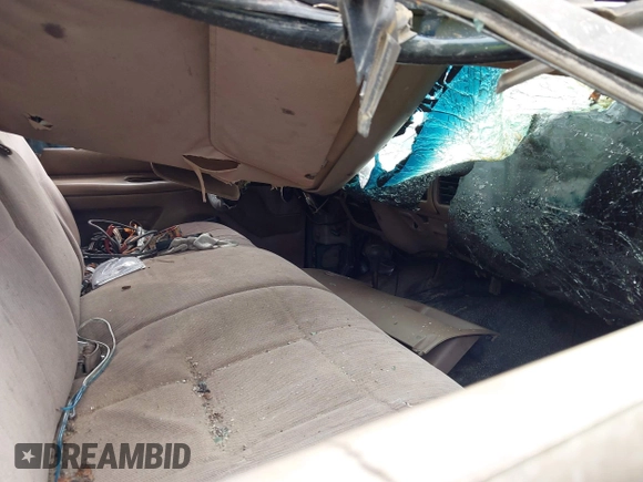 1996 Ford F-250 with VIN 2FTHF26F3TCA56018, listed as a IAAI auction lot 42309337 with Not provided miles and . Bid and sale history available at DreamBid. Image 5.