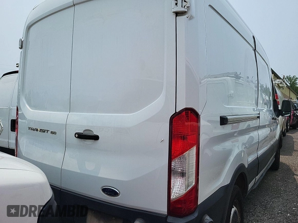 2020 Ford Transit Cargo z VIN 1FTYE1C89LKA17335, wystawiony jako IAAI lot #42561511 z przebiegiem 276 728 mil mil oraz . Historia ofert i sprzedaży dostępna na DreamBid. Obrazek 3.