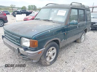 1998 Land Rover Discovery SD with VIN SALJY1246WA750369, listed as a IAAI auction lot 42068892 with 192,914 mi miles. Bid and sale history available at carsss.com. Image 2.