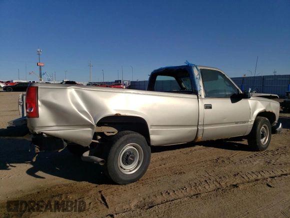 2000 GMC Sierra 1500 with VIN 1GTGC24R5YR198477, listed as a Copart auction lot 76717374 with 109,201 mi miles and Salvage Title. Bid and sale history available at DreamBid. Image 3.