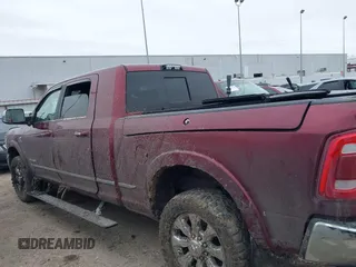 2019 Ram 2500 Limited z VIN 3C6UR5TLXKG514230, wystawiony jako IAAI lot #41628680 z przebiegiem Nie podano mil oraz . Historia ofert i sprzedaży dostępna na DreamBid. Obrazek 14.