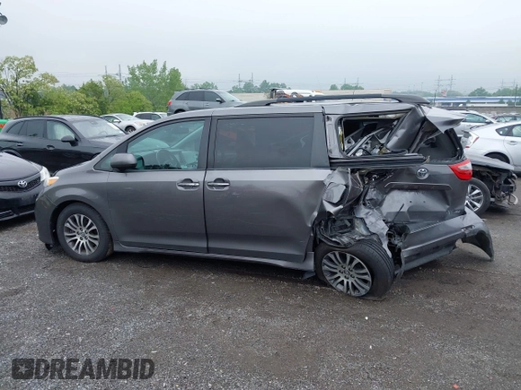 2018 Toyota Sienna XLE Auto Access Seat with VIN 5TDYZ3DC8JS916681, listed as a IAAI auction lot 42257674 with 124,262 mi miles and . Bid and sale history available at DreamBid. Image 14.