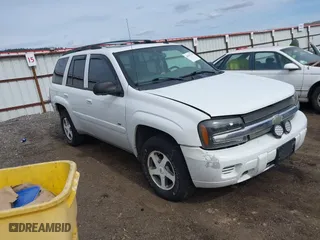 2007 Chevrolet TrailBlazer LT with VIN 1GNDT13S272279100, listed as a IAAI auction lot 41847719 with 117,755 mi miles. Bid and sale history available at carsss.com. Image 1.