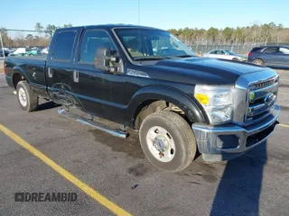 2011 Ford Super Duty F-250 SRW XL with VIN 1FT7W2A63BEC39043, listed as a IAAI auction lot 40421798 with 54,292 mi miles. Bid and sale history available at carsss.com. Image 1.