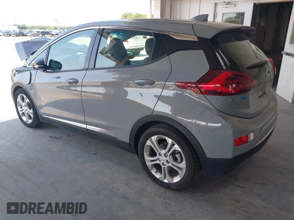 2020 Chevrolet Bolt EV LT z VIN 1G1FY6S01L4109222, wystawiony jako IAAI lot #42231173 z przebiegiem 43 570 mil mil oraz . Historia ofert i sprzedaży dostępna na DreamBid. Obrazek 3.