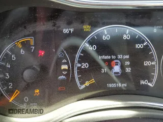 2017 Jeep Grand Cherokee Trailhawk with VIN 1C4RJFLT8HC772429, listed as a Copart auction lot 89334325 with 193,516 mi miles and Salvage title. Bid and sale history available at DreamBid. Image 9.