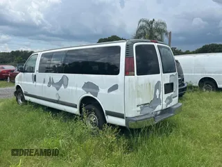 2002 Chevrolet Express z VIN 1GAHG39R921243538, wystawiony jako Copart lot #59032045 z przebiegiem 512 936 mil mil oraz Tytuł czysty. Historia ofert i sprzedaży dostępna na DreamBid. Obrazek 3.
