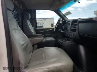 2008 GMC Savana Cargo Van with VIN 1GTGG25C081143819, listed as a Copart auction lot 50505345 with 306,409 mi miles and Clean Title. Bid and sale history available at carsss.com. Image 11.