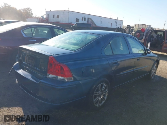 2007 Volvo S60 2.5L Turbo with VIN YV1RH592272620102, listed as a IAAI auction lot 40651625 with 171,229 mi miles. Bid and sale history available at carsss.com. Image 4.
