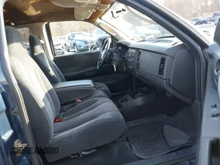 2002 Dodge Dakota Sport with VIN 1B7GL32X52S569340, listed as a IAAI auction lot 41541480 with 176,632 mi miles. Bid and sale history available at carsss.com. Image 5.