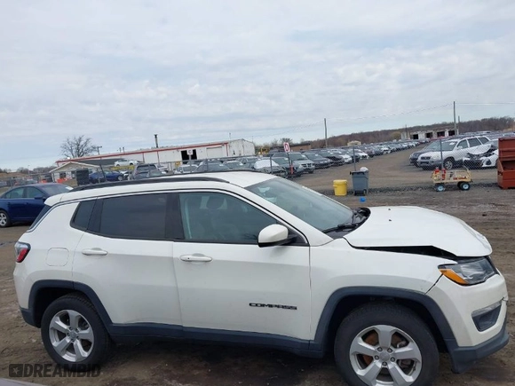 2020 Jeep Compass Latitude with VIN 3C4NJDBB4LT153691, listed as a IAAI auction lot 41762987 with 63,587 mi miles. Bid and sale history available at carsss.com. Image 13.
