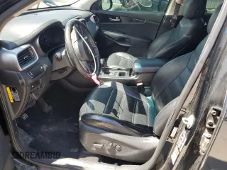 2017 Kia Sorento LX with VIN 5XYPGDA3XHG263872, listed as a Copart auction lot 60910725 with 93,778 mi miles and Clean title. Bid and sale history available at DreamBid. Image 7.
