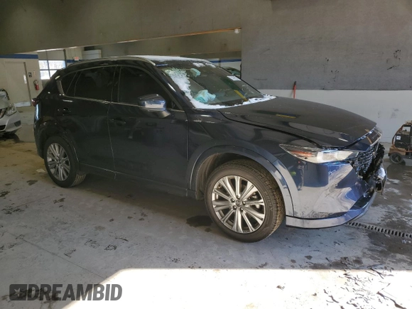 2023 Mazda CX-5 Signature with VIN JM3KFBXY0P0110949, listed as a Copart auction lot 46293245 with 47,081 mi miles and Clean Title. Bid and sale history available at carsss.com. Image 4.