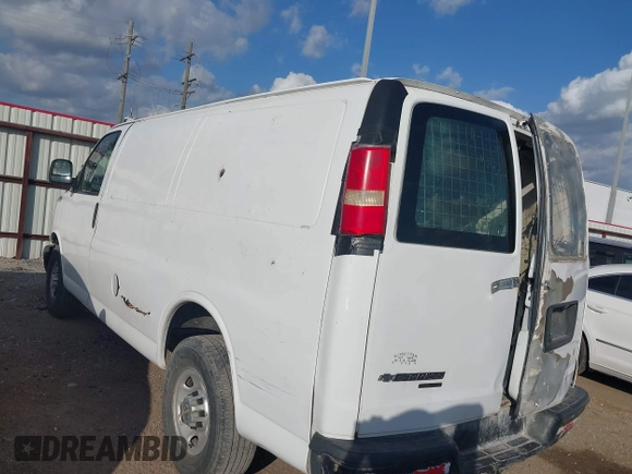 2013 Chevrolet Express Cargo with VIN 1GCWGFBA6D1185850, listed as a IAAI auction lot 40965967 with 165,641 mi miles and . Bid and sale history available at DreamBid. Image 3.