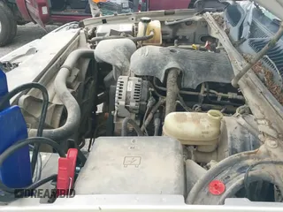 2006 Chevrolet Silverado 1500 LT1 with VIN 2GCEK19V061335356, listed as a IAAI auction lot 42060236 with 231,349 mi miles and . Bid and sale history available at DreamBid. Image 18.