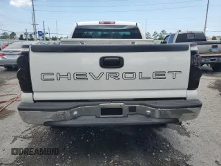2005 Chevrolet Silverado 1500 Work Truck z VIN 1GCEC14X75Z329324, wystawiony jako Copart lot #57451585 z przebiegiem 132 425 mil mil oraz Szkoda całkowita • Salvage title. Historia ofert i sprzedaży dostępna na DreamBid. Obrazek 6.