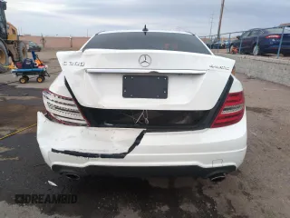 2013 Mercedes-Benz C 300 Sport z VIN WDDGF8ABXDR248663, wystawiony jako Copart lot #48704985 z przebiegiem 108 815 mil mil oraz Szkoda całkowita • Salvage title. Historia ofert i sprzedaży dostępna na DreamBid. Obrazek 6.