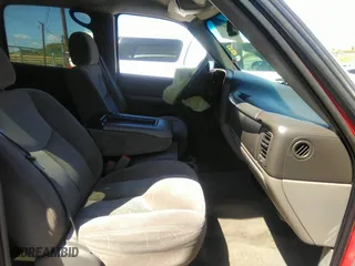 2006 Chevrolet Avalanche LT with VIN 3GNEC12Z36G170377, listed as a IAAI auction lot 39354647 with 172,775 mi miles. Bid and sale history available at carsss.com. Image 5.
