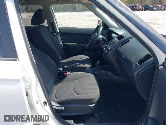 2013 Kia Soul with VIN KNDJT2A55D7538577, listed as a IAAI auction lot 41840154 with 116,548 mi miles. Bid and sale history available at carsss.com. Image 5.