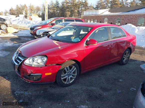 2010 Volkswagen Jetta Sedan Limited with VIN 3VWRZ7AJ4AM026674, listed as a IAAI auction lot 41503985 with 135,879 mi miles. Bid and sale history available at carsss.com. Image 2.