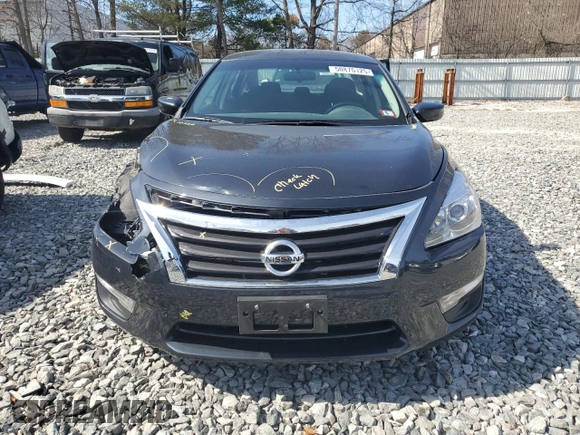 2015 Nissan Altima SV with VIN 1N4AL3AP7FC580501, listed as a Copart auction lot 50876125 with 35,637 mi miles and Salvage Title. Bid and sale history available at DreamBid. Image 5.