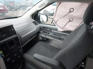 2010 Dodge Grand Caravan Hero with VIN 2D4RN3D16AR425889, listed as a IAAI auction lot 41706181 with 162,313 mi miles and . Bid and sale history available at DreamBid. Image 5.