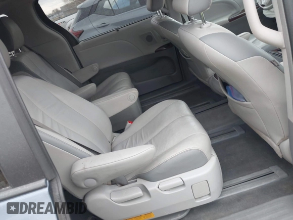 2013 Toyota Sienna XLE with VIN 5TDDK3DC1DS062849, listed as a IAAI auction lot 41510296 with 100,178 mi miles and . Bid and sale history available at DreamBid. Image 8.
